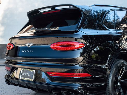 Used 2023 Bentley Bentayga Extended Wheelbase image 47