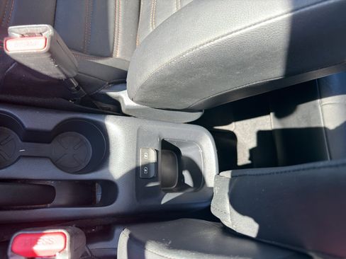 Used 2019 Nissan Kicks SR w/ SR Premium Package image 28