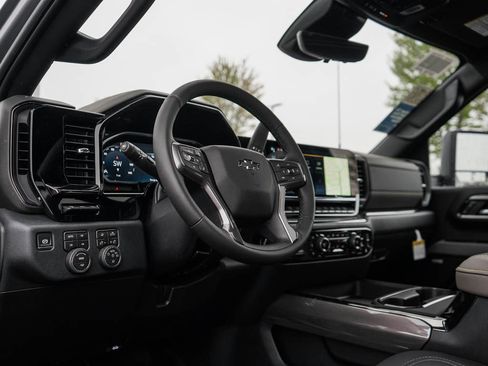 New 2026 Chevrolet Silverado 2500 ZR2 w/ LPO, Dark Essentials Package AWD/4WD image 17