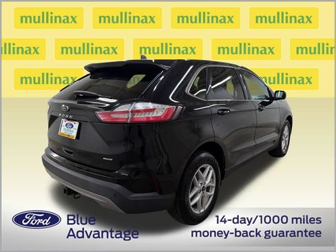 Certified 2021 Ford Edge SEL w/ Convenience Package AWD/4WD image 3