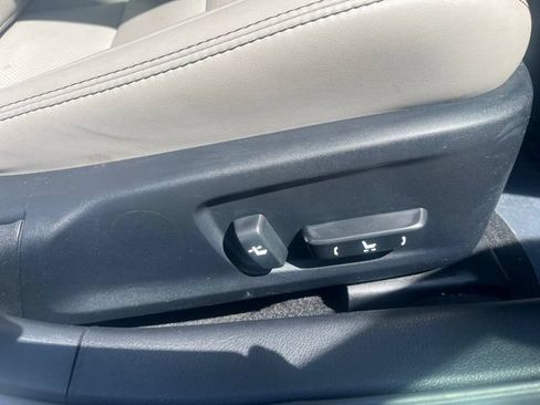 Used 2015 Lexus IS 350 w/ Navigation System Package RWD image 39