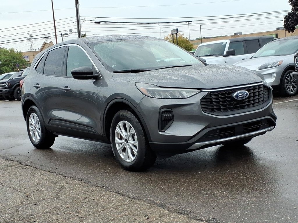 Used 2024 Ford Escape Active w/ Tech Pack #1 AWD/4WD image 7