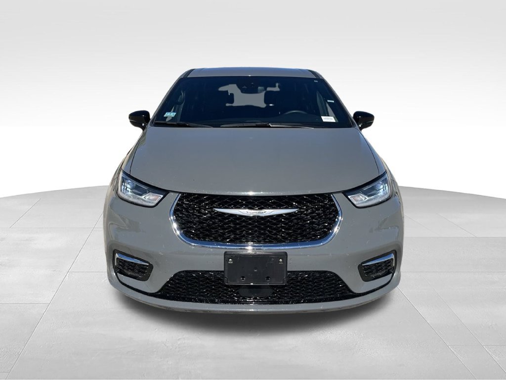 Used 2025 Chrysler Pacifica Select FWD image 4