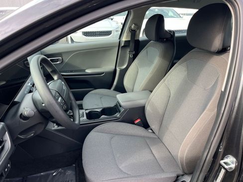 Used 2025 Kia K4 LXS image 35
