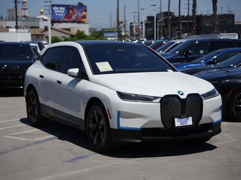 Used 2024 BMW iX xDrive50 w/ Radiant Heating Package AWD/4WD image 1