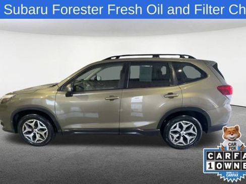 Used 2023 Subaru Forester Premium image 6