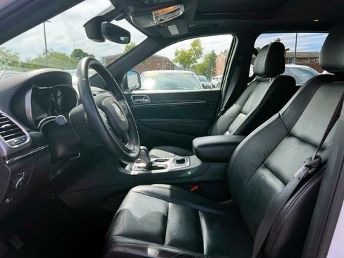 Certified 2022 Jeep Grand Cherokee Limited AWD/4WD image 16