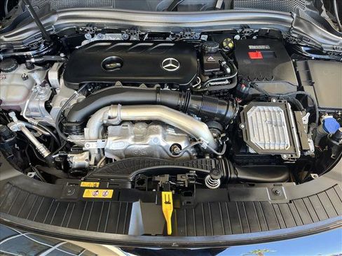 Used 2025 Mercedes-Benz GLA 250 image 23