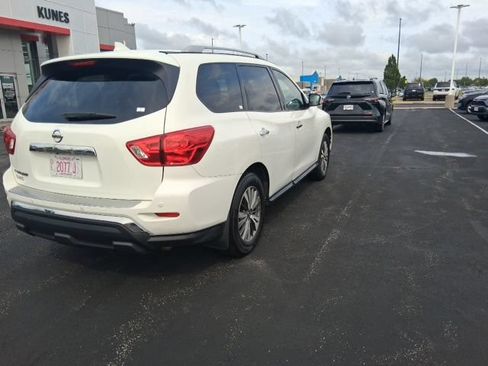 Used 2020 Nissan Pathfinder S FWD image 9