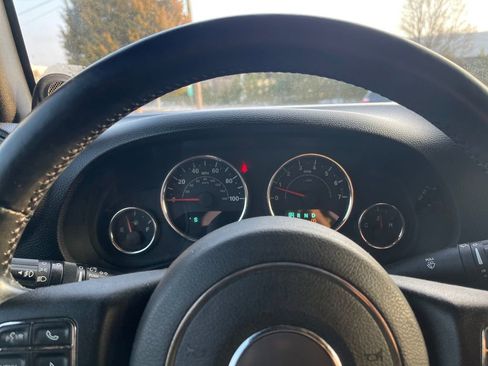 Used 2012 Jeep Wrangler Sport image 22