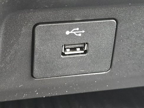 Certified 2022 Ford F250 XL w/ STX Appearance Package AWD/4WD image 4