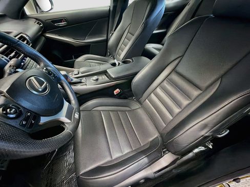 Used 2016 Lexus IS 200t w/ F Sport Package RWD image 11