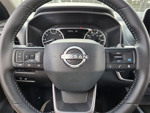 Certified 2025 Nissan Rogue SV image 18