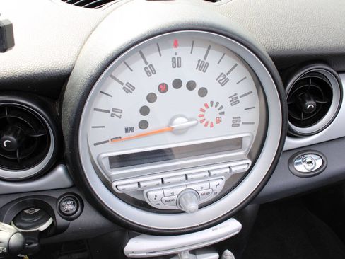 Used 2009 MINI Cooper Convertible FWD image 23