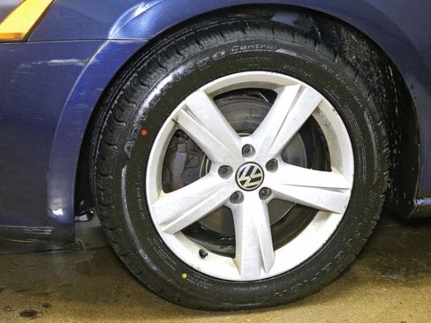 Used 2013 Volkswagen Passat 2.5 SE image 18