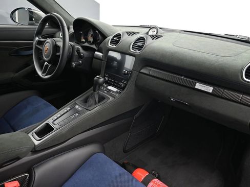 Used 2024 Porsche 718 Cayman GT4 RS RWD image 12