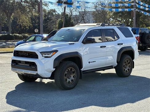 Used 2025 Toyota 4Runner Trailhunter image 8