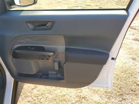 New 2025 Ford Maverick XL w/ Equipment Group 102A image 31