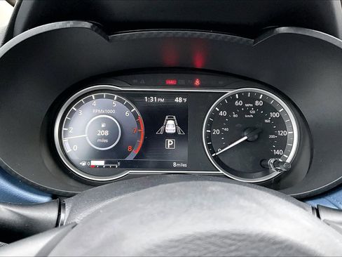 Used 2025 Nissan Versa SV w/ Trunk Package image 5