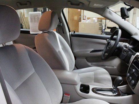 Used 2016 Chevrolet Impala Limited LS image 10