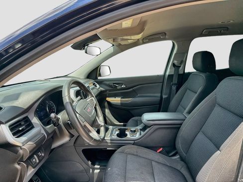 Used 2022 GMC Acadia SLE w/ Driver Convenience Package FWD image 10