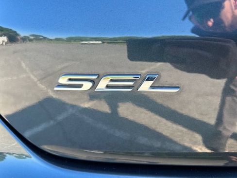 Used 2022 Ford Edge SEL w/ Convenience Package AWD/4WD image 38