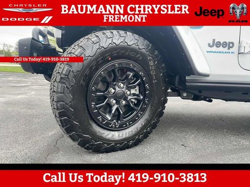 Used 2023 Jeep Wrangler Unlimited Rubicon 4xe image 23