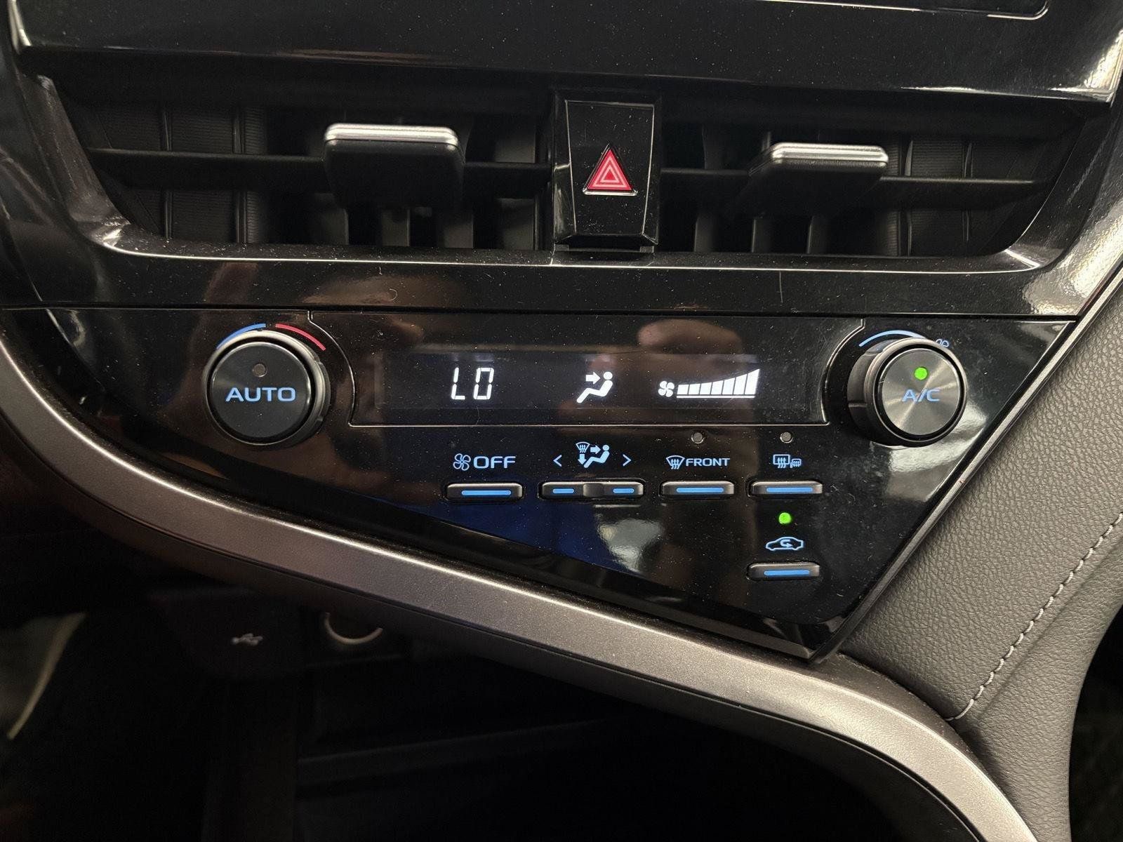 Used 2024 Toyota Camry SE FWD image 29