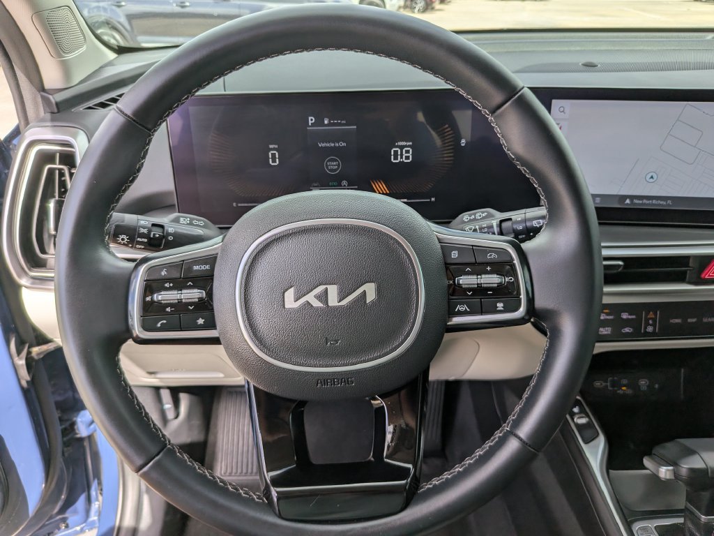 Certified 2025 Kia Sorento EX FWD image 30