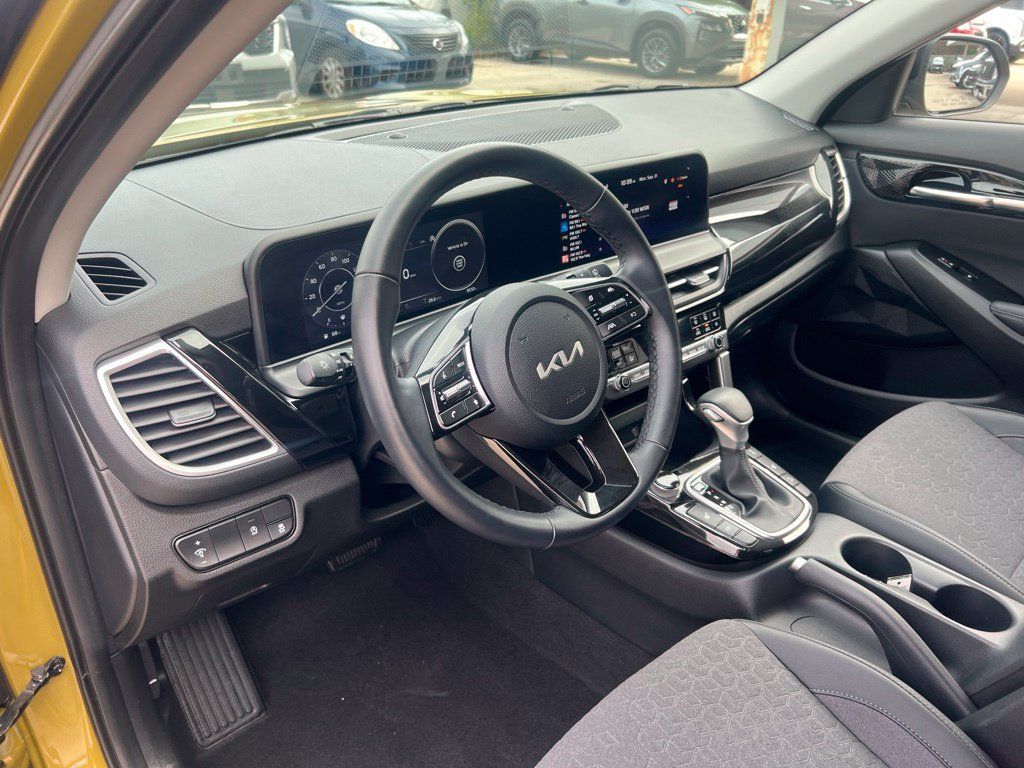 Certified 2024 Kia Seltos S AWD/4WD image 6