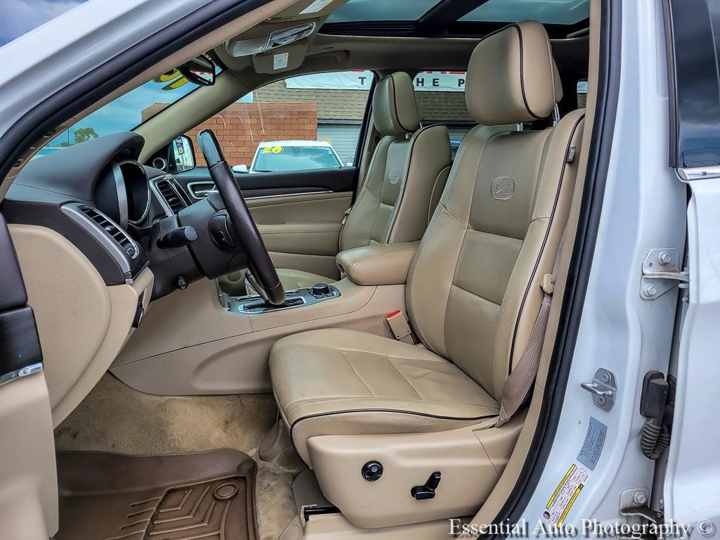 Used 2018 Jeep Grand Cherokee Overland AWD/4WD image 9