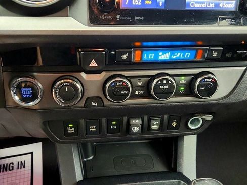 Used 2018 Toyota Tacoma TRD Pro AWD/4WD image 18