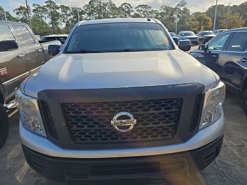 Used 2019 Nissan Titan S w/ S Utility Package image 7