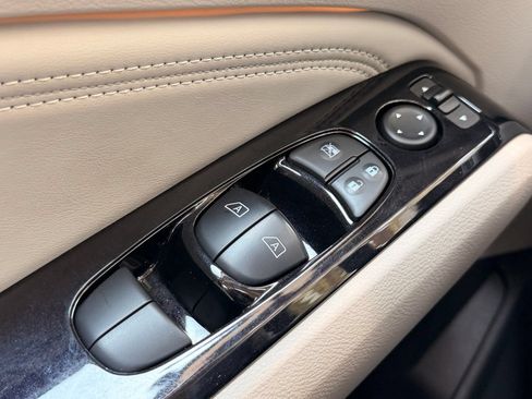 Used 2020 Nissan Altima 2.0 Platinum FWD image 22