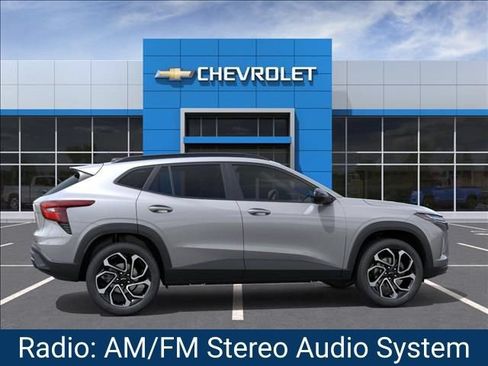New 2026 Chevrolet Trax RS w/ Sunroof Package FWD image 5