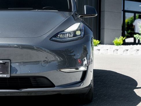 Used 2022 Tesla Model Y Performance AWD/4WD image 10