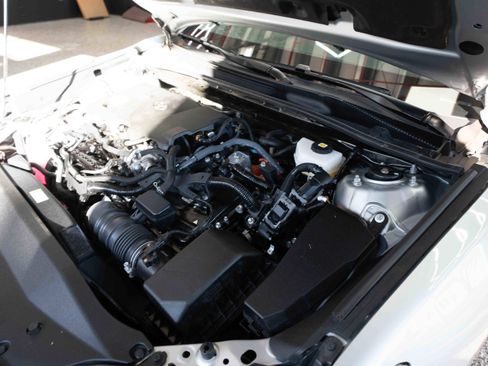 Used 2025 Toyota Camry LE image 32