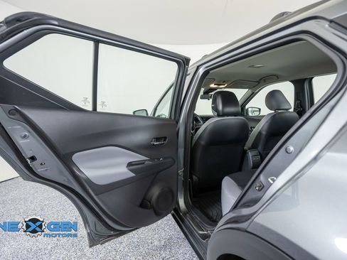 Used 2023 Nissan Kicks SR w/ SR Premium Package FWD image 25