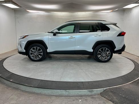 Used 2025 Toyota RAV4 XLE Premium image 2