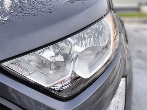 Used 2021 Ford EcoSport S image 10