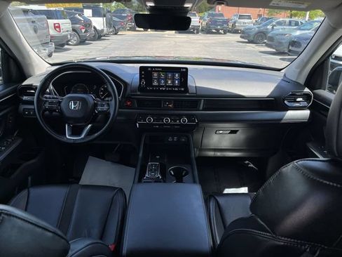 Used 2023 Honda Pilot EX-L image 11