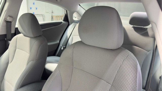 Used 2012 Hyundai Sonata GLS FWD image 21