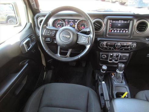 Used 2020 Jeep Gladiator Sport w/ Quick Order Package 24S image 13