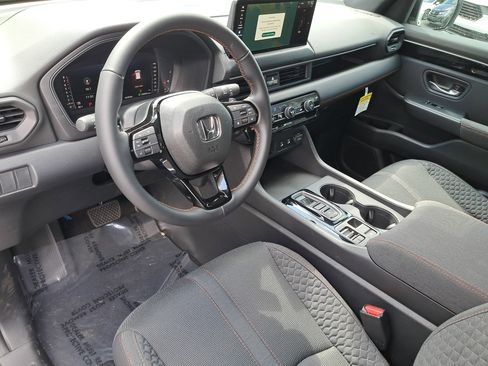 New 2026 Honda Pilot Sport image 16