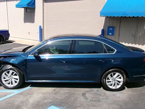 Used 2018 Volkswagen Passat 2.0T SE FWD image 3