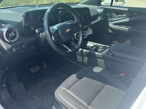 Used 2024 Chevrolet Blazer EV LT AWD/4WD image 11
