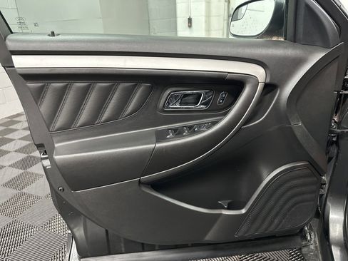 Used 2018 Ford Taurus SEL w/ Equipment Group 201A image 18