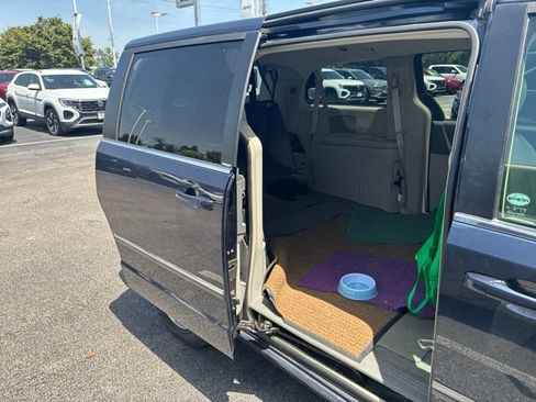 Used 2009 Dodge Grand Caravan SXT FWD image 8