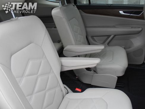 Used 2024 Volkswagen Atlas SE image 24