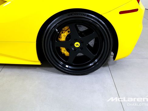 Used 2017 Ferrari 488 Spider RWD image 32